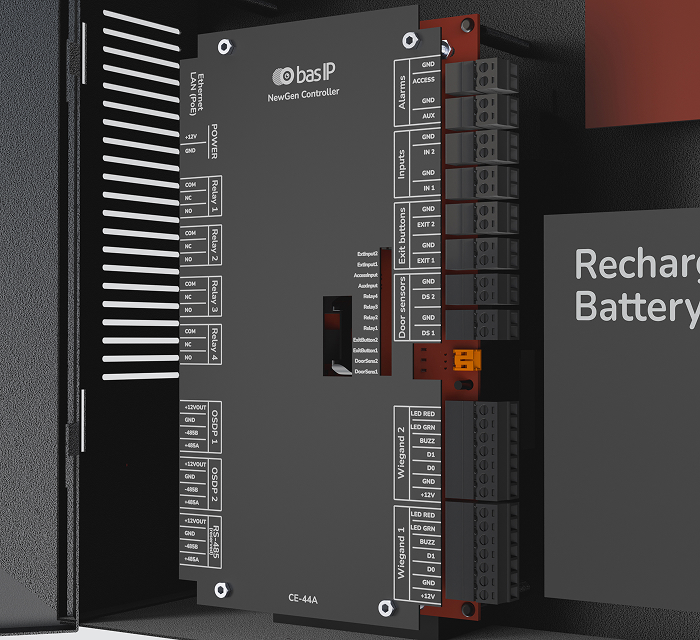 220V / PoE power options